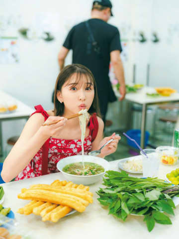 玉井詩織『たまゆら』『しおどき』ともに重版決定　写真集・感想投稿キャンペーンも実施