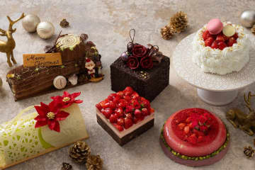 グランドプリンスホテル新高輪"プレゼントボックス"風＆苺とバラが彩るクリスマスケーキ