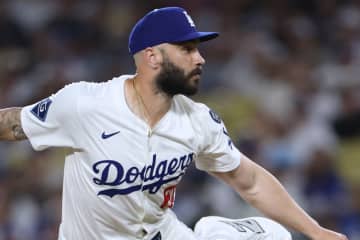 ドジャース勝利も、思いがけない“史上初の不名誉記録”「連続する３試合の間に２度…」MLB記者が言及