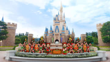 10年ぶりに刷新！ディズニーのクリスマス詳細発表で生まれ変わったパレード＆ダッフィーたちのグリーティング情報も！サンタ帽被ったミッキーたちのグッズは必見