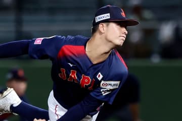 侍U-18、5連勝で1位通過　天候不良で開始遅れ＆雷も接戦制す…11日にアメリカと全勝対決