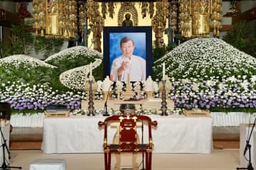 ニセATSUSHI！？橋幸夫さんの通夜に参列「本人ではないです…」