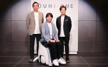 ホンダが手放しで乗れるパーソナルモビリティ「ユニワン」を事業化  新ジャンル「目的地で利用するモビリティ」とは？