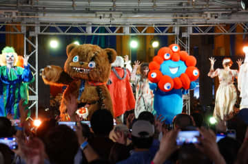 USJ、一夜限りの万博出張ハロウィーン。ミャクミャクが「ゾンビ・デ・ダンス」披露
