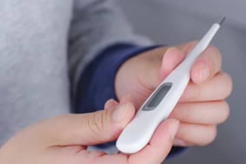 英語「seem feverish」の意味って？