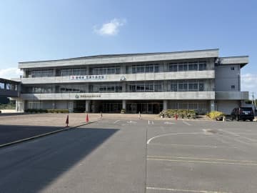石岡市、八郷地区8小学校統合へ　31年、中学校隣に新校舎　児童減、校舎老朽化に対応　茨城
