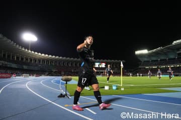 4戦連続ゴール中の｢川崎17番｣が終了間際に勝ち越し弾、直後のFKを｢浦和10番｣が決めて同点に！ 激闘を制したのは