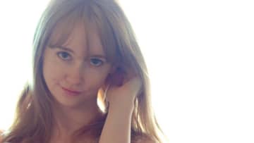 ジェマ・ルイーズ、悪魔的エンジェルBODY