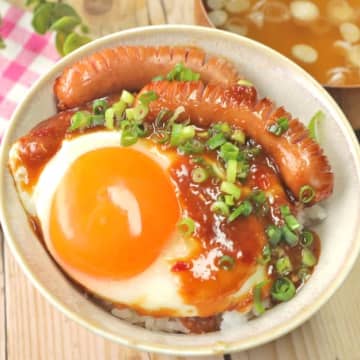 「この目玉焼き出てきたら朝からテンション上がる！」「結局こういうのが一番ウマい」目玉焼きの簡単アレンジレシピ