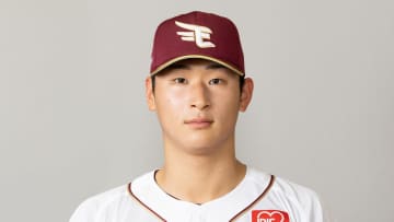 【楽天】内星龍の右わき腹付近に打球直撃　苦もんの表情も気合の続投で無失点投球　ファンは「無理しないでな…」