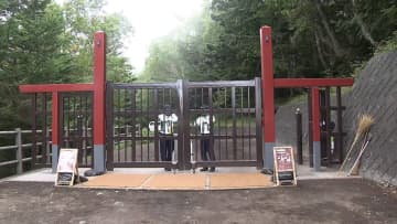 富士山の登山シーズン終了「吉田ルート」5合目登山口の通行ゲートが閉鎖　今シーズンの登山者数は9月1日時点で17万4000人超