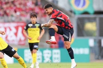 「何回見ても鳥肌立つ」鹿島公式が公開した“覚えておくべき３戦”にファン歓喜！「純粋にかっこいい」