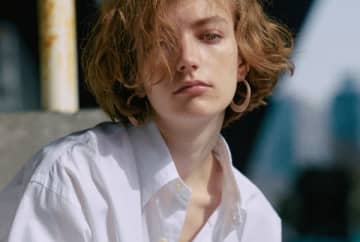 「変わった服は選びません」 人気スタイリストが良く使うシンプルなテクニック