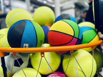 中国のスポーツ用品生産高は9年で34％増加、上場企業8社は年商100億元以上