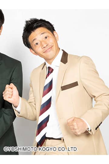 若手芸人、壁のエアコンが落下しあわや事故　配線むき出しの危険な状態に「これあかん」の声