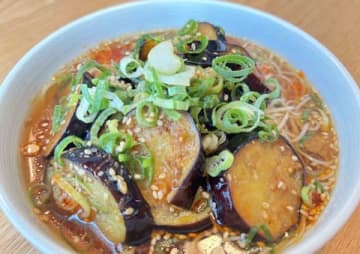 とろっとなすが絶品！「揚げなすのそうめん」がやみつきになるおいしさ