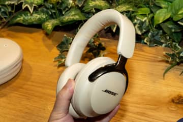 ボーズ、動画向け空間オーディオ＆有線接続対応ワイヤレスヘッドフォン「QuietComfort Ultra Headphones(第2世代)」
