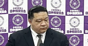 元大関・魁皇の浅香山部屋、愛犬フォードがラブブを守り力士絶叫！ユニーク動画に反響