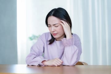 「〇〇さんが言ってたから…」ミスを平気で責任転嫁する同僚　プライベートでは仲良しだったのにウンザリした女性