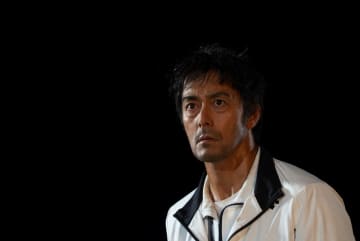 阿部寛 主演映画『俺ではない炎上』本編映像＆場面画像、コメントが解禁！真冬の“パンイチ”撮影に阿部「（撮影は）心細かった…」
