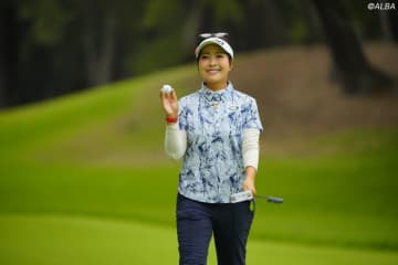 ＜速報＞青木瀬令奈、小林光希が首位　佐久間朱莉は3オーバーでプレー中