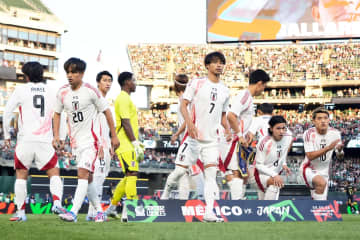 半年ぶりの｢フルメンバー｣でのプレー、崩せなかった｢無抵抗｣のメキシコ、浮上した｢本大会｣での危険性【日本代表｢アメリカ遠征の収穫｣大激論】(1)