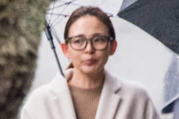 SHIHO 13歳モデル長女との母娘共演が話題も…“日本進出”でネックとなる“叱らない育児炎上”の過去