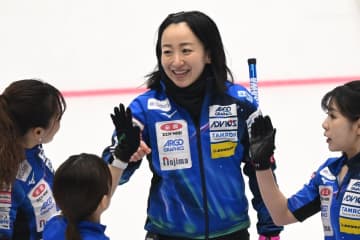 「エキサイティングな試合でした」ロコ・ソラーレ藤澤五月、初陣白星を決めるラストショットに破顔！ 熾烈な延長戦に「お互いにいいショットが多かった」