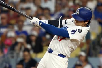 ドジャース14安打９得点完勝で４連勝、地区優勝マジック13が再点灯!! 先発スネルが６回11K無失点、大谷翔平は２戦連続適時打！ ２位パドレスとのゲーム差は３に拡大