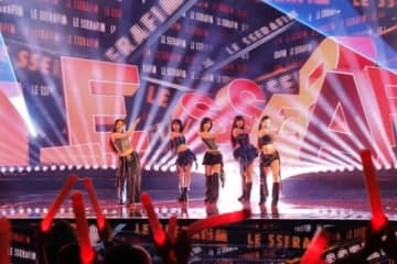 LE SSERAFIM、米人気オーディション番組『アメリカズ・ゴット・タレント』出演！圧巻ステージで会場沸かす