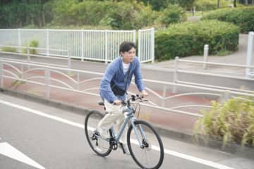 『恋に至る病』山田杏奈を必死に追いかける長尾謙杜　物語が転換する場面写真4点解禁