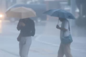 雷の発生時は「傘」ささないで　あの行動、やりがちだが…三井住友海上も「大変危険」