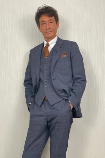 吉田栄作56歳、第1子誕生に「すごい覚悟」称賛殺到“高齢パパ”が13歳下の美しすぎる妻と描く家族像とは