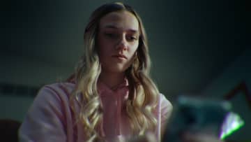 【Netflix 世界ランキング】歪んだ愛の果てか？女子高生に“誹謗中傷メール”送り続けた犯人の正体に絶句：映画 ネットフリックスおすすめ