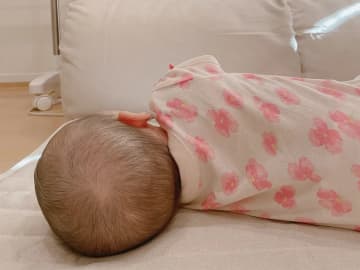 子供が泣きそうだけどトイレに行きたい…　まさかの対策に「すごい見てる」「早く知りたかった」