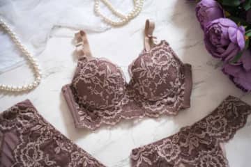ビスチェリーナ秋の新色が登場♡メリハリボディを叶える人気ブラ