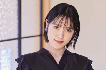 【西武】９月１７日の二軍戦で小関竜也ファーム監督の長女で元カントリー・ガールズの舞が始球式登板