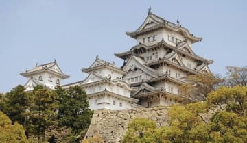 世界遺産・姫路城の優雅な姿に騙されるな？トラベラーズチョイス受賞の裏にある過酷な現実、口コミでわかった困難な急階段とは？