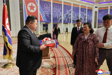 「金正恩の涙」に冷めた視線…国民の間に募る”不信と不安”