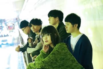 “00年的オルタナティブ・ロック・バンド”を標榜するCLW、ニュー・シングル「HALF MOON」発売