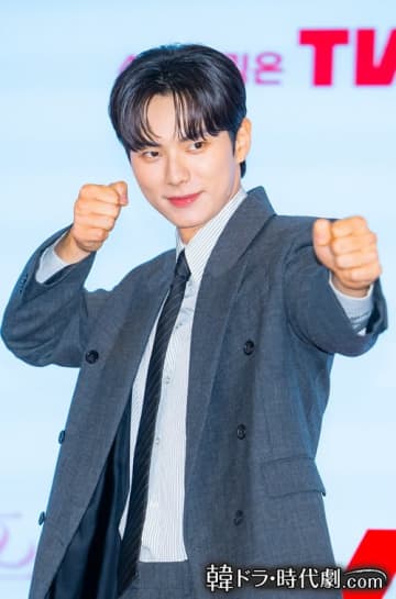 『暴君のシェフ』イ・チェミンが視聴者の心を独占、初の王役で大ブレイク