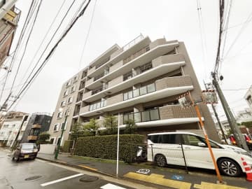 クレストコート馬込 5階｜「馬込」駅徒歩8分。都心直結の利便を享受。コンビニ至近。収納充実・陽当たり良好な角住戸
