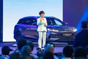 BYD、新ハイブリッド「SEAL 6 DM-i TOURING」を世界初披露