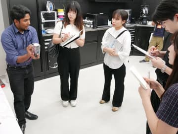 福島の震災復興、新聞で世界に発信へ　神田外語大“学生記者”が現地取材