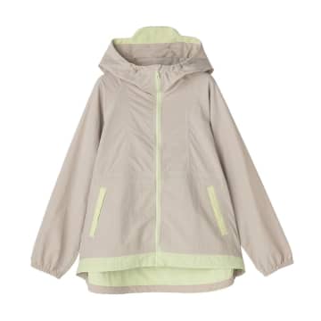「雨の日に着る服がない」人へ！【ワークマン】1枚持っていると安心な「優秀ジャケット」