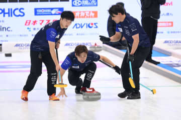 男子はSC軽井沢クラブが五輪最終予選へ！ コンサドーレに最終エンドで逆転勝利、３勝１敗で決着!!【カーリング代表決定戦】