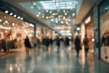 週末のイオンは激混みだから“ラウンジ”を使いたい…「株主」になれば利用できるそうですが、どれくらい支払わなければいけないのでしょうか？