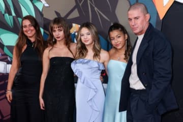 チャニング・テイタム、『鬼滅の刃』プレミアで恋人とレッドカーペットデビュー