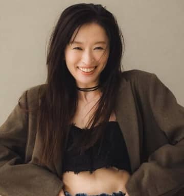 本当に41歳！？デビュー28周年…SPEED・島袋寛子、健康的すぎるデニムスタイル！その美しさに「感無量です」の声も