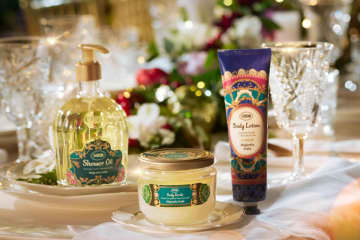 SABON2025年クリスマスコスメ"晩餐会”イメージのボディスクラブやハンドクリーム